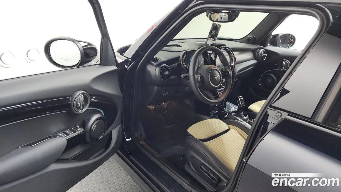 Mini Cooper 2023 из KR, фото 4
