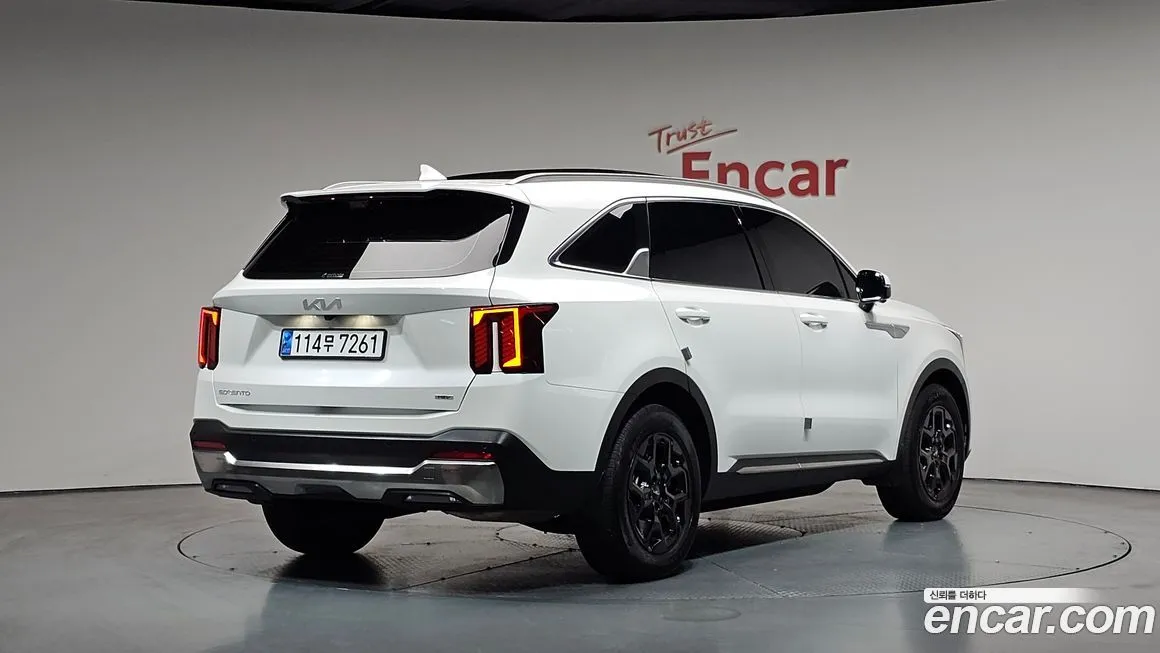 Kia Sorento — фото 6