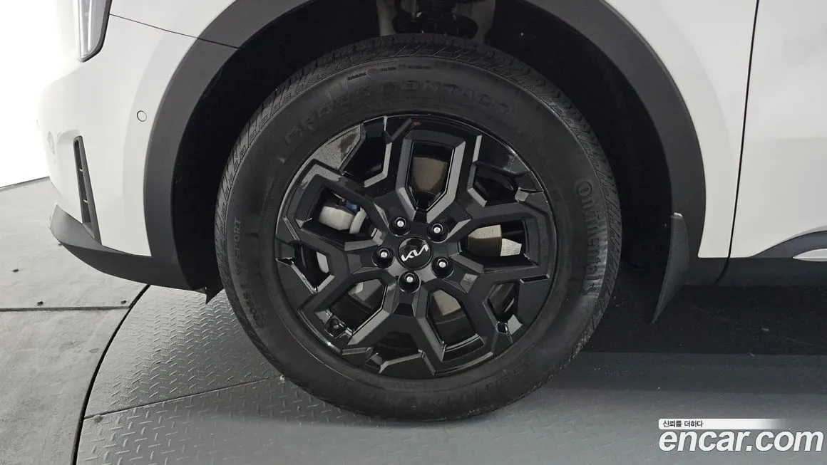Kia Sorento — фото 7