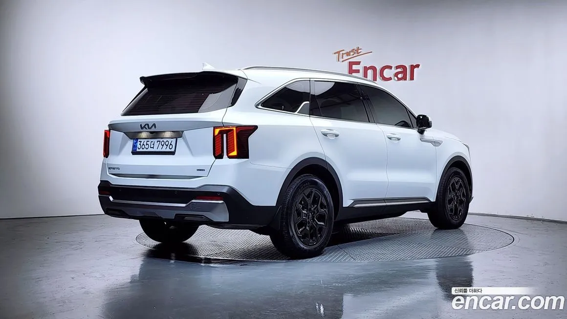 Kia Sorento — фото 3