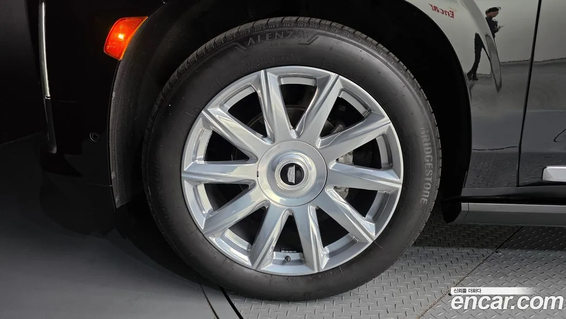Cadillac Escalade 2022 из KR, фото 10