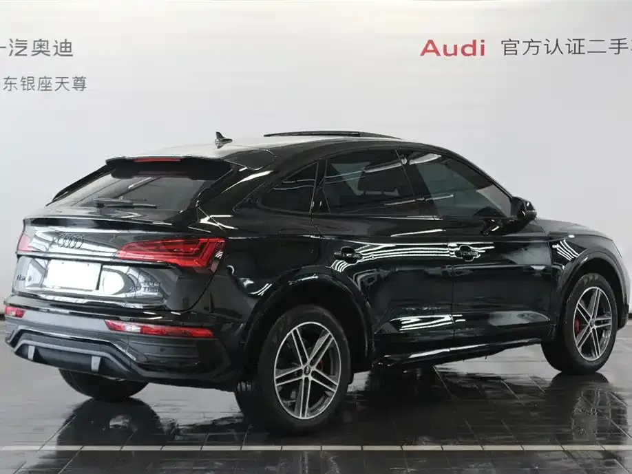 Audi Q5L Sportback — фото 10