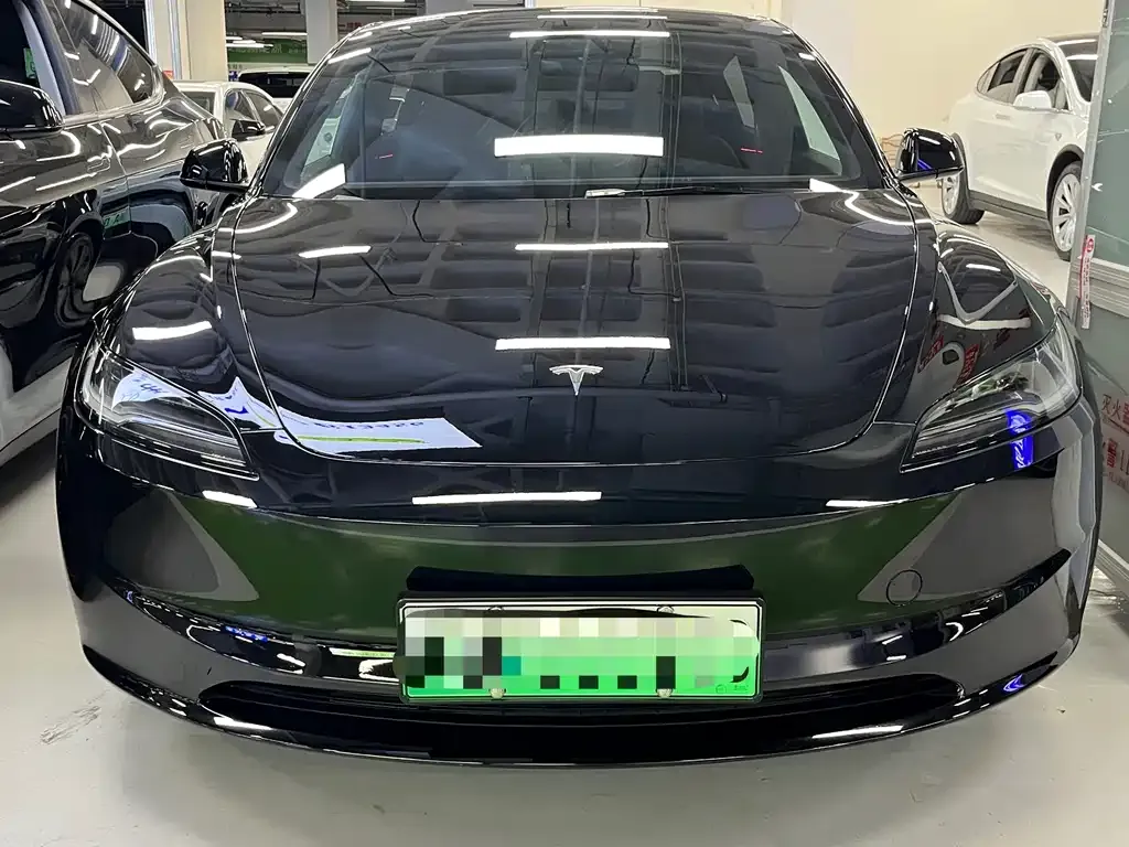 Tesla Model 3 — фото 8