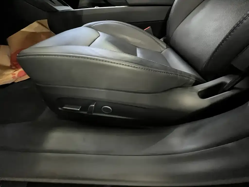 Tesla Model 3 — фото 3