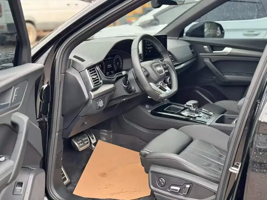 Audi Q5L 2023 из CN, фото 10