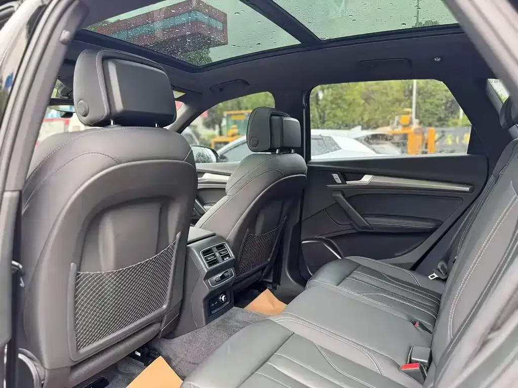 Audi Q5L 2023 из CN, фото 2