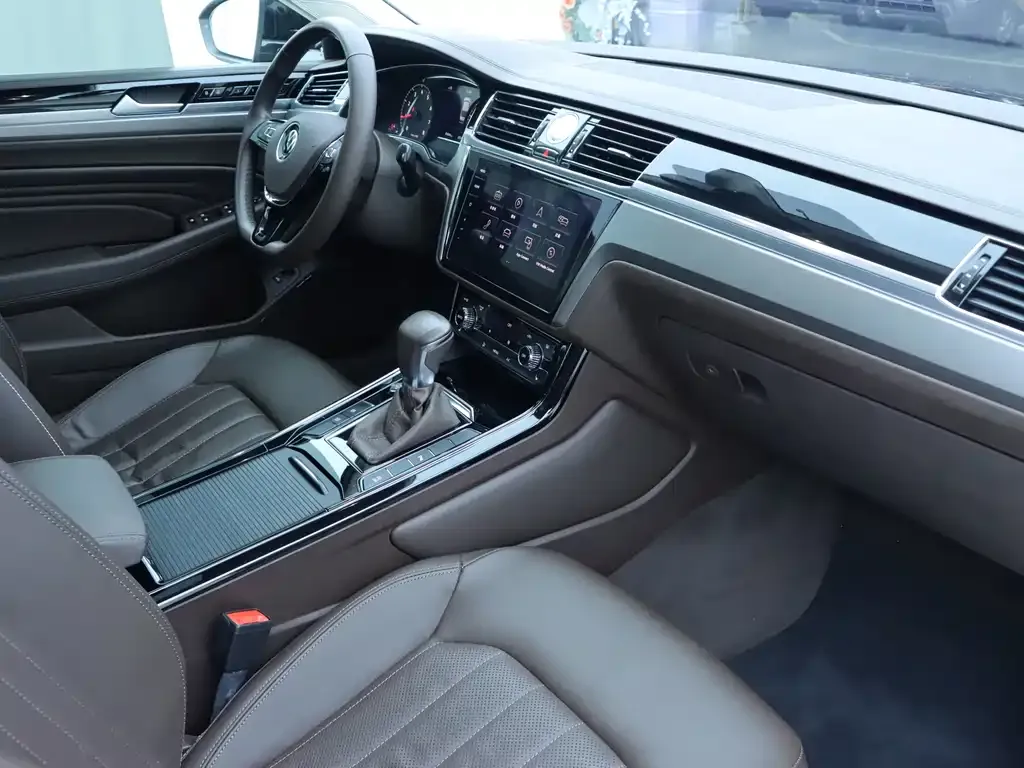 Volkswagen Phideon — фото 10