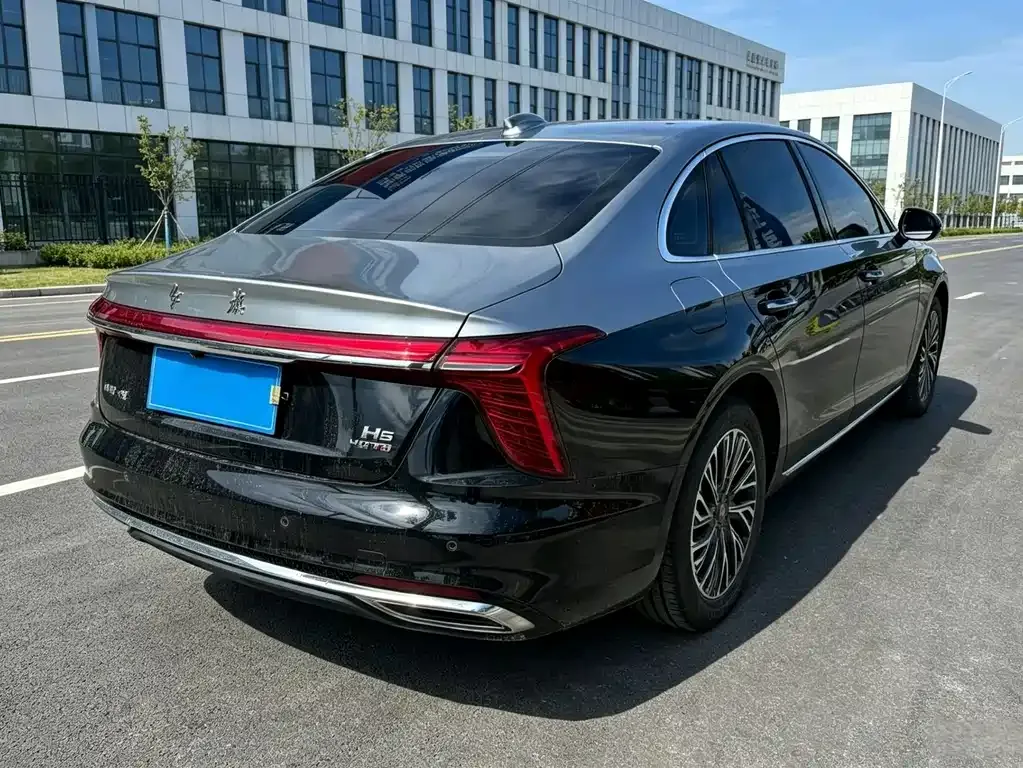 Hongqi H5 — фото 5