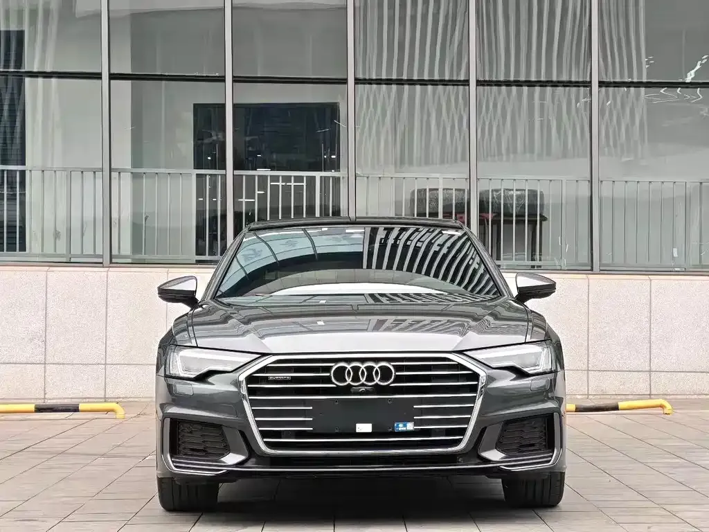 Audi A6L — фото 8