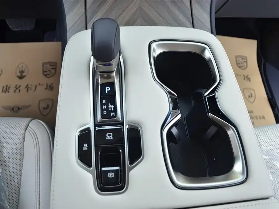 Lexus LM 2026 из CN, фото 7