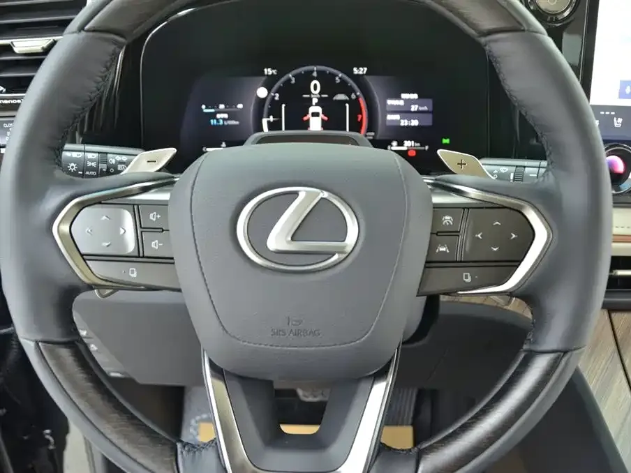 Lexus LM 2026 из CN, фото 3