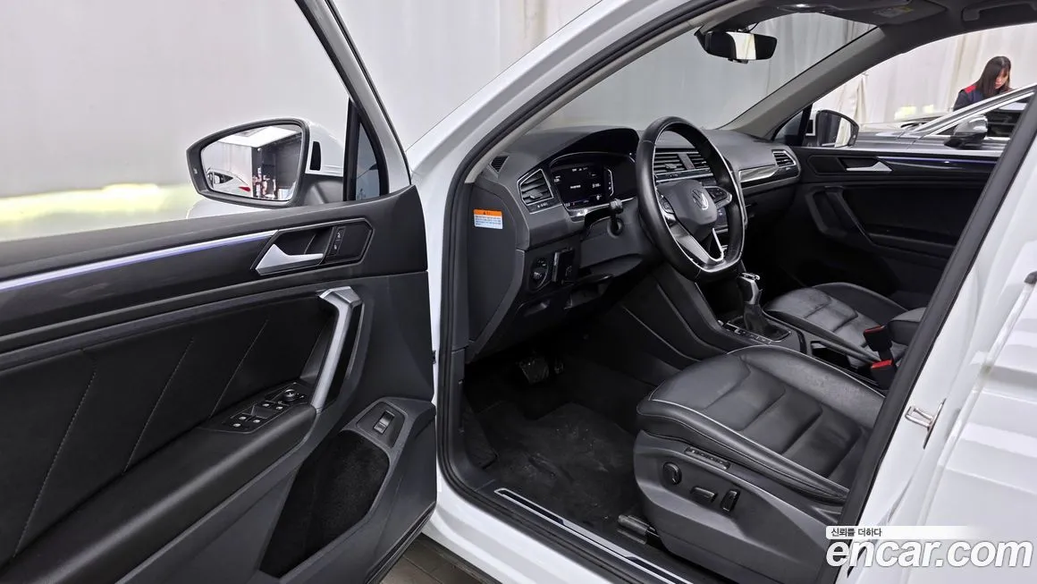 Volkswagen Tiguan 2022 из KR, фото 9