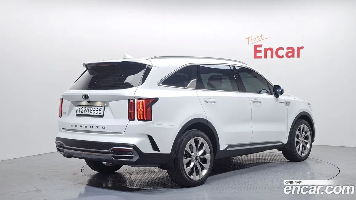 Kia Sorento — фото 3