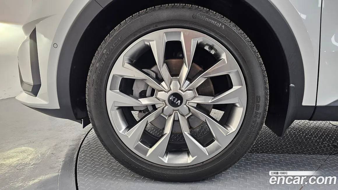 Kia Sorento — фото 8