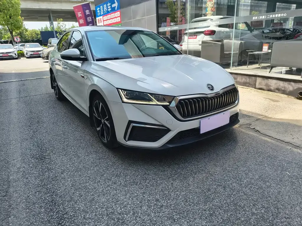Skoda Octavia — фото 7