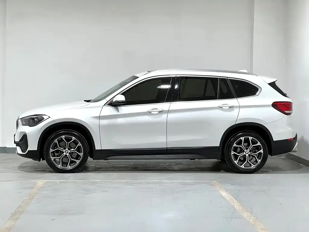 BMW X1 2021 из CN, фото 3