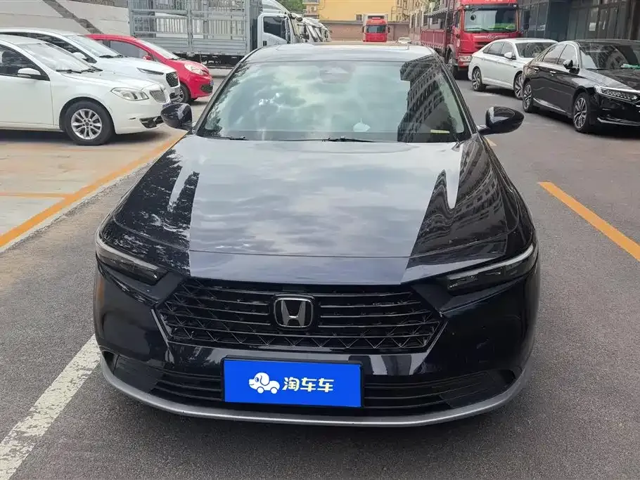 Honda Accord — фото 9