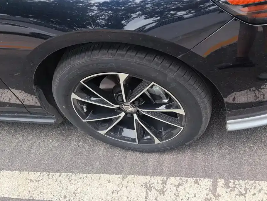 Honda Accord — фото 10