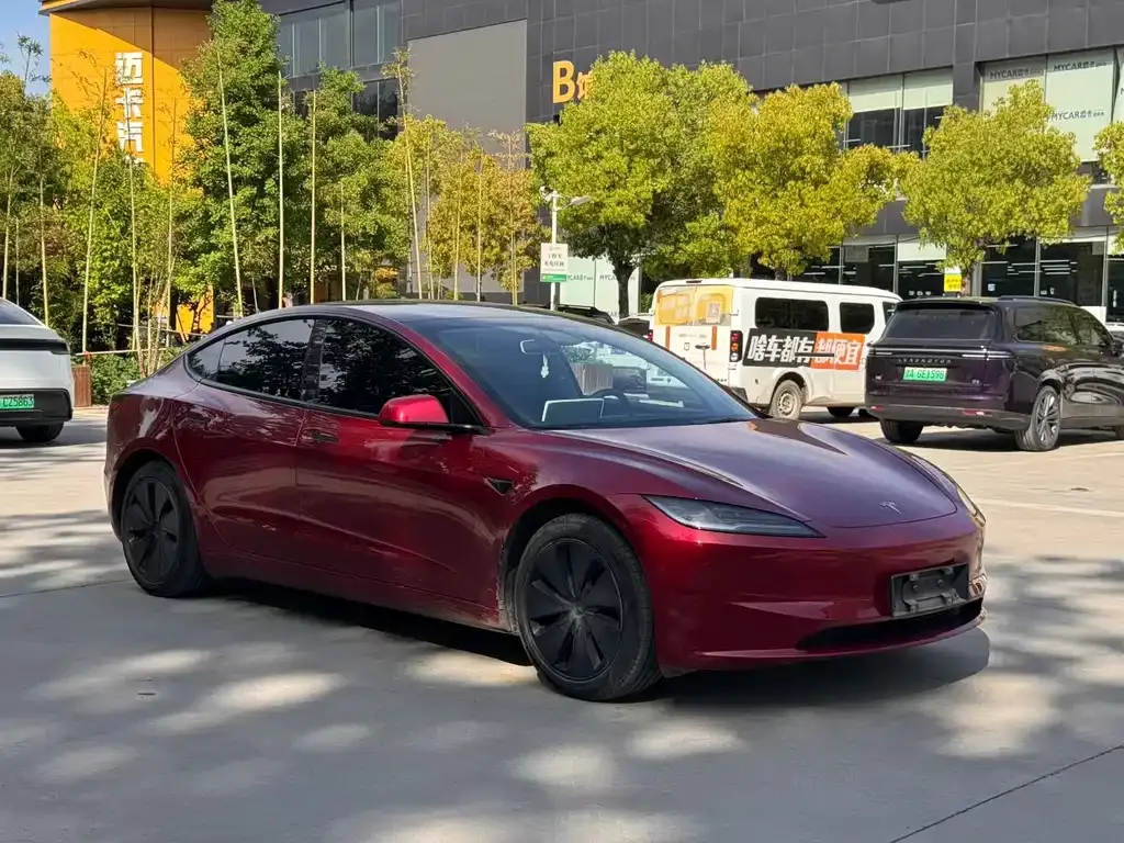 Tesla Model 3 — фото 6