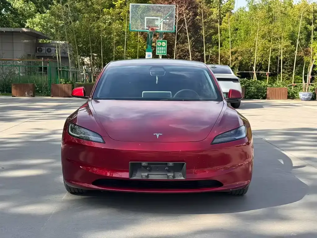 Tesla Model 3 — фото 5