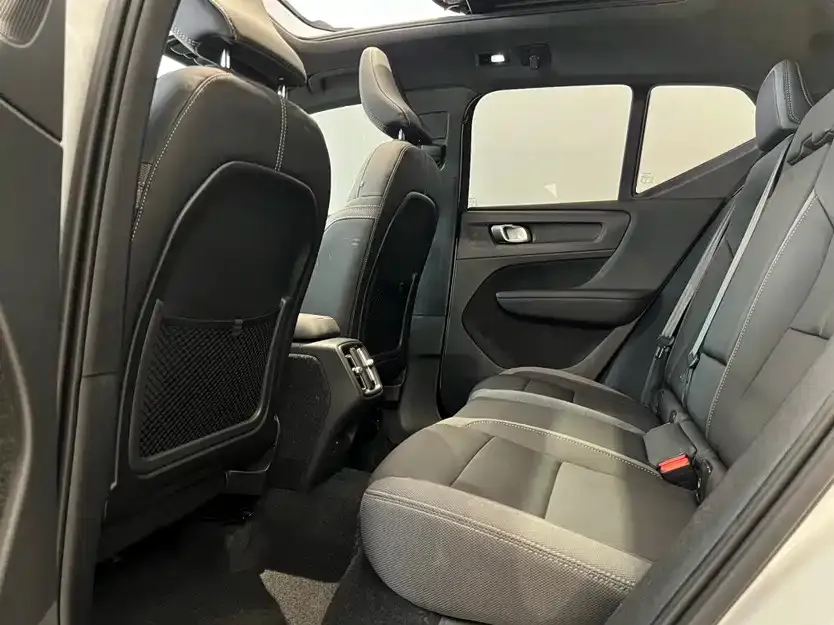 Volvo XC40 2023 из CN, фото 7