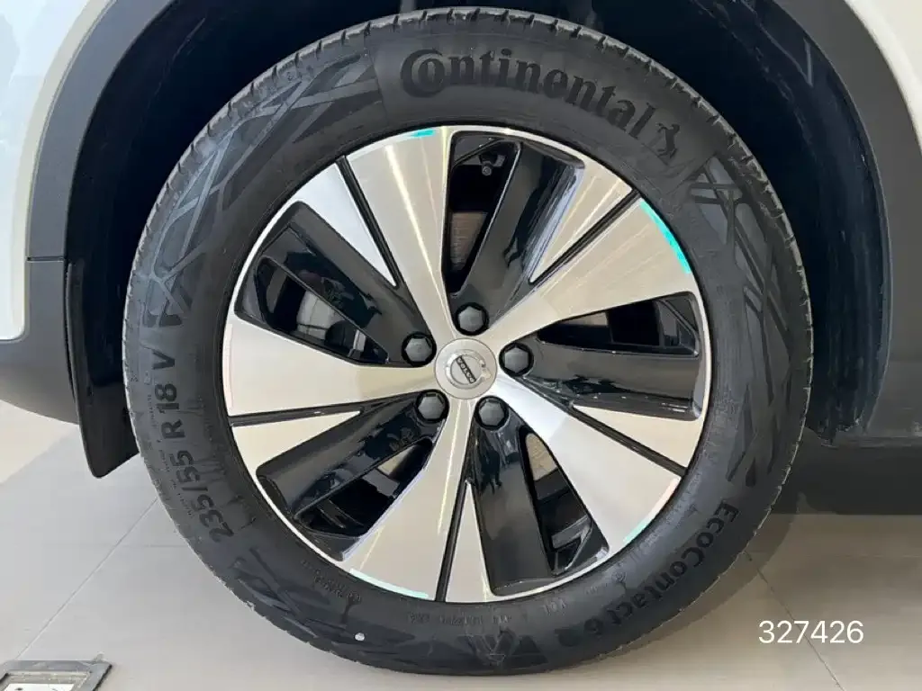 Volvo XC40 2023 из CN, фото 4