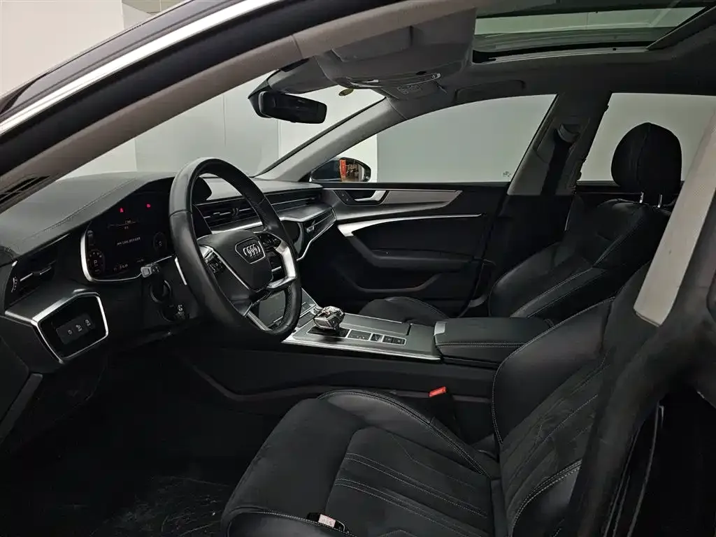 Audi A7L — фото 5