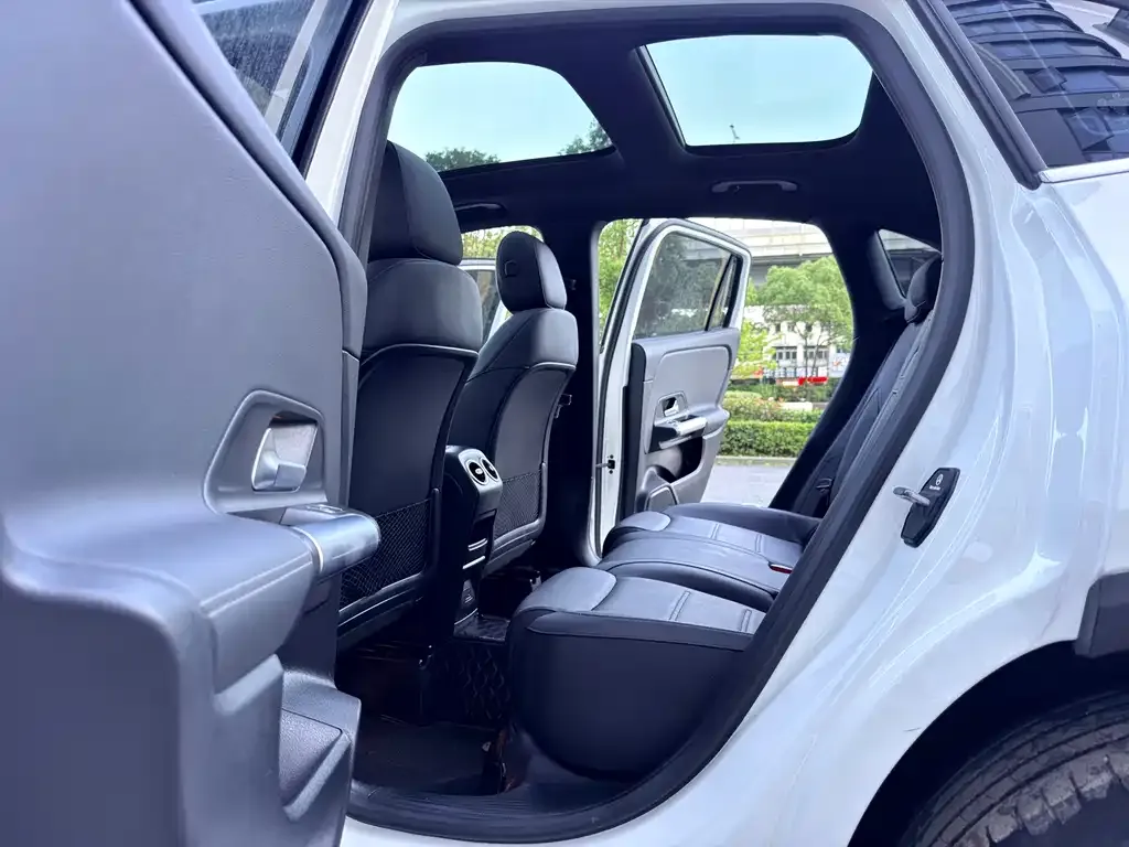 Mercedes-Benz GLA — фото 6