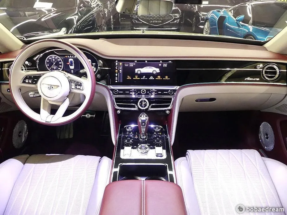 Bentley Flying Spur 2023 из KR, фото 10