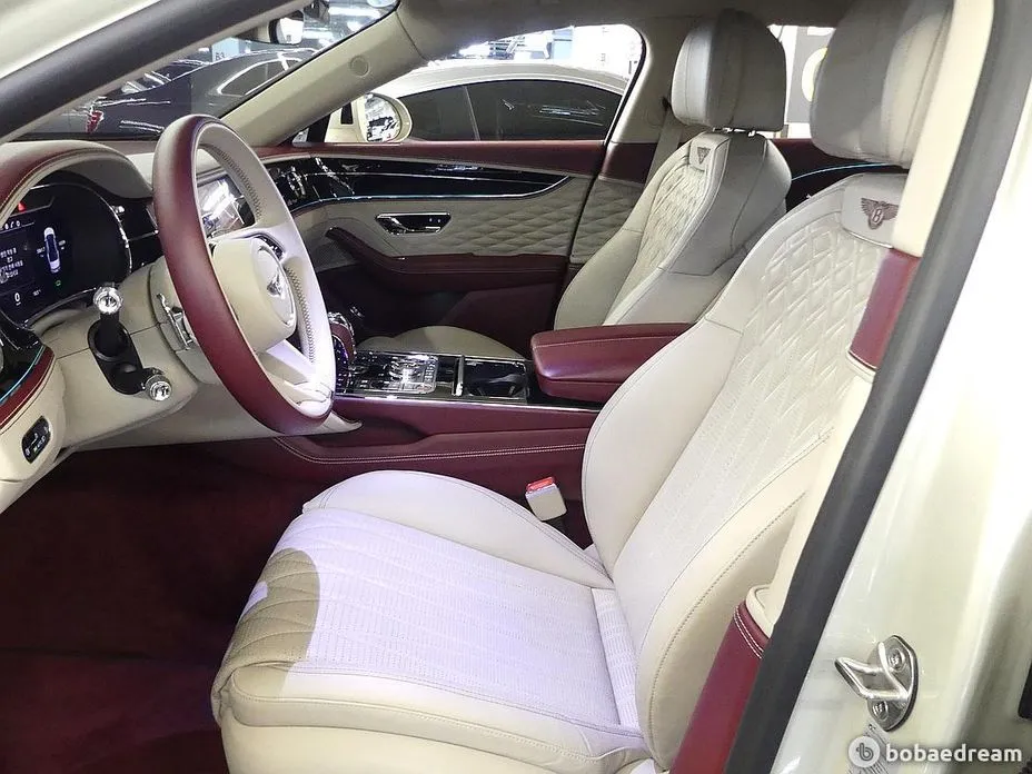 Bentley Flying Spur 2023 из KR, фото 7