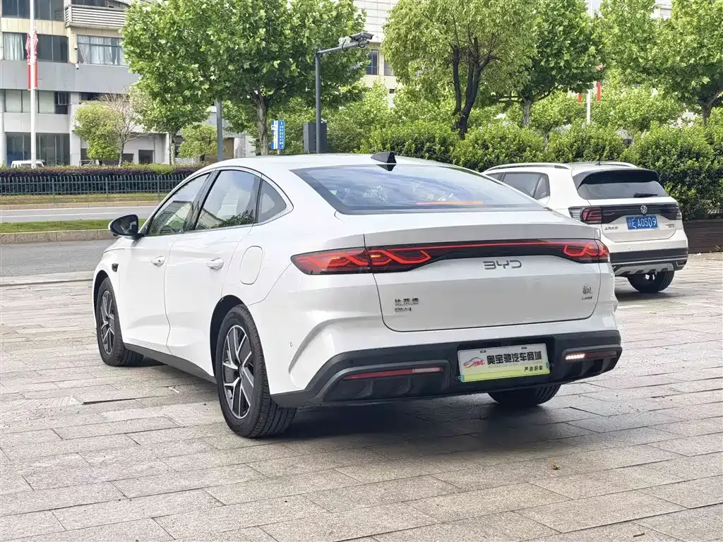 BYD Qin L — фото 6