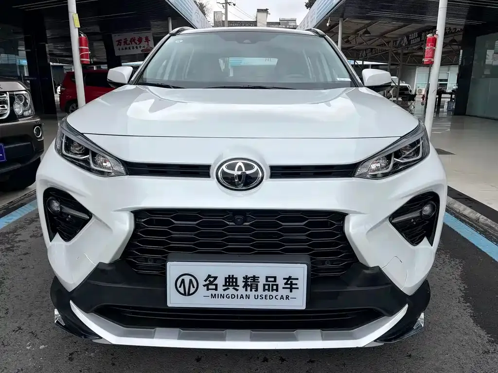 Toyota Wildlander — фото 10