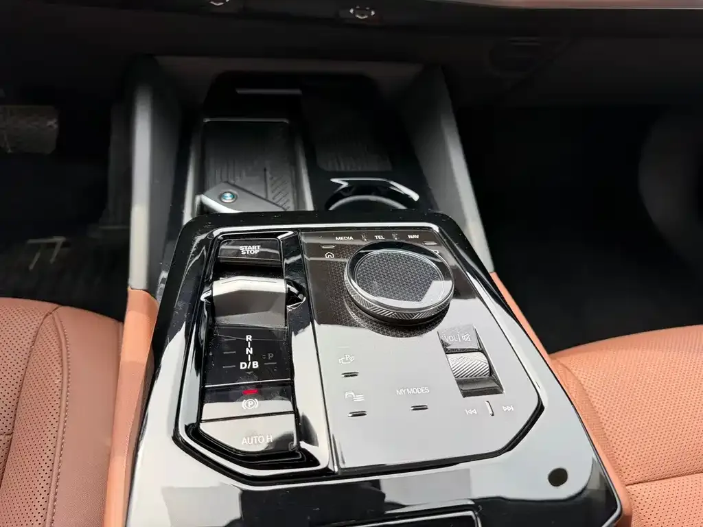 BMW i5 2025 из CN, фото 5