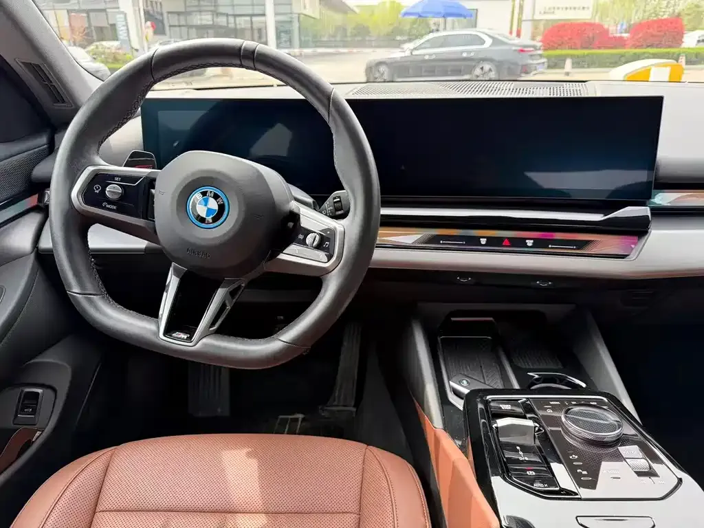 BMW i5 2025 из CN, фото 2