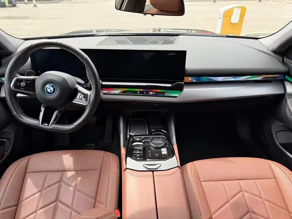 BMW i5 2025 из CN, фото 7