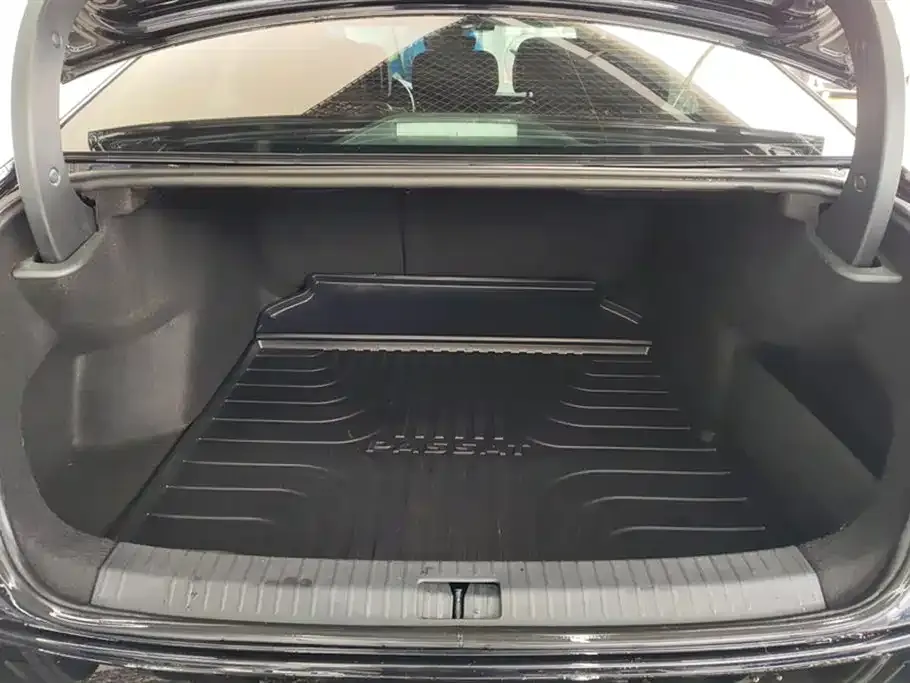 Volkswagen Passat — фото 7