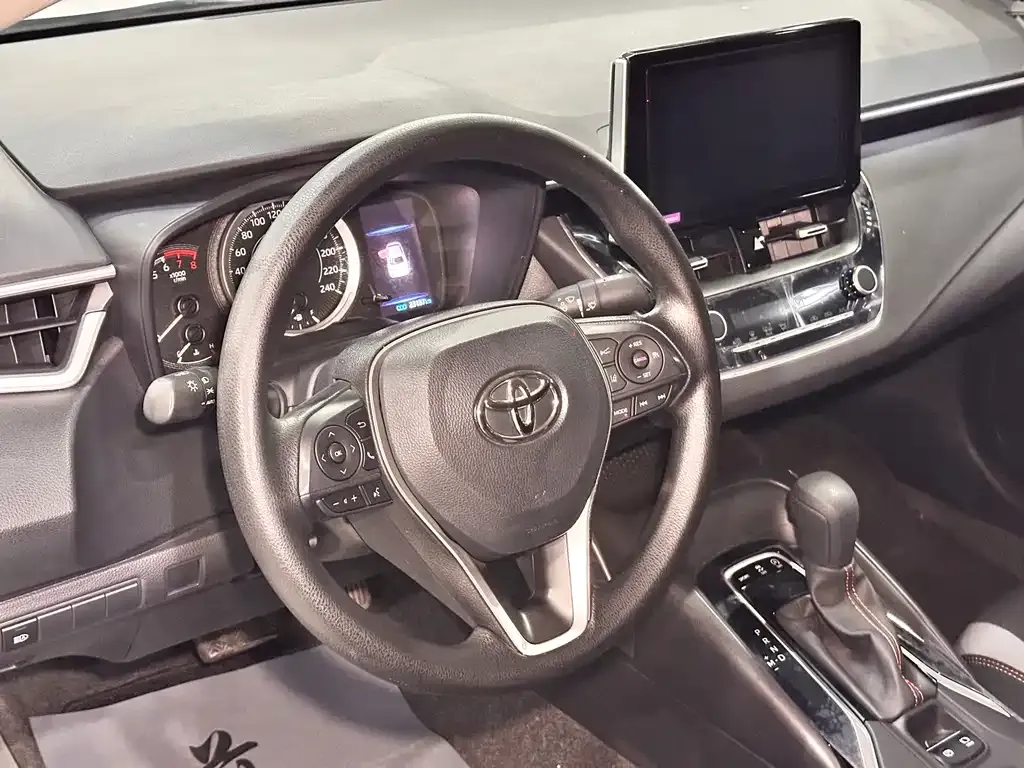 Toyota Corolla — фото 4