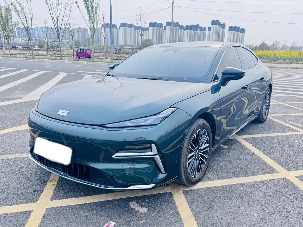 Geely Galaxy Xingyao 8