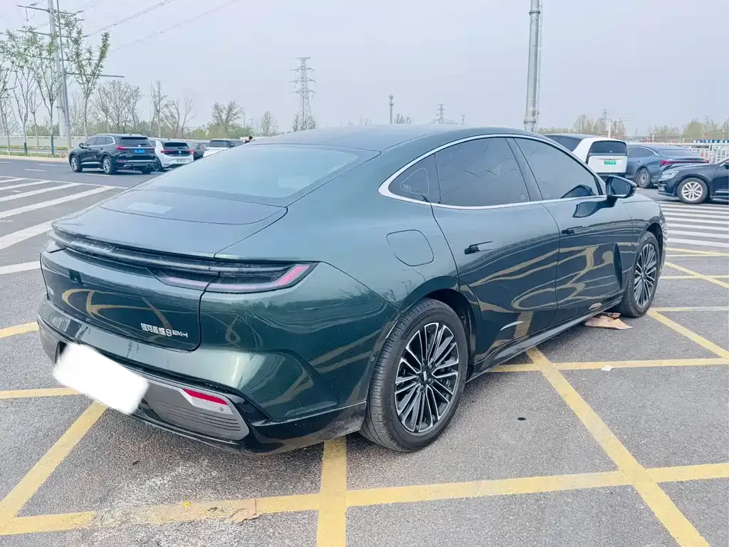 Geely Galaxy Xingyao 8 2025 из CN, фото 6