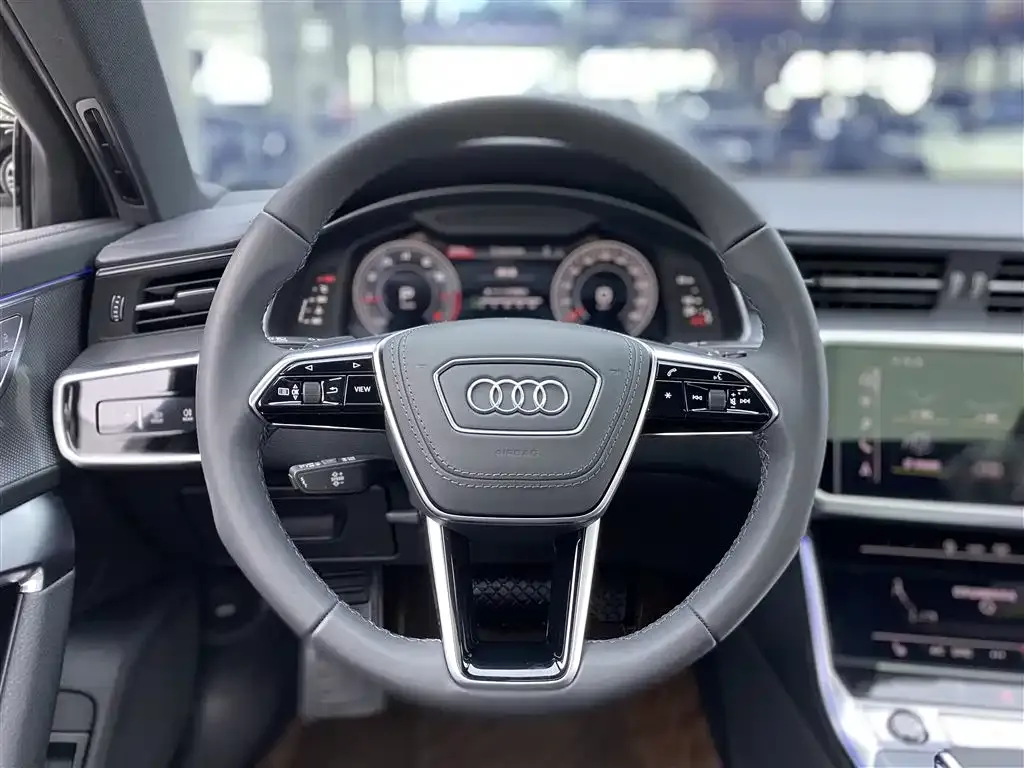 Audi A6L — фото 5