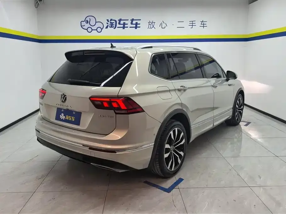 Volkswagen Tiguan L — фото 6
