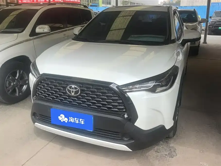 Toyota Corolla Cross — фото 1