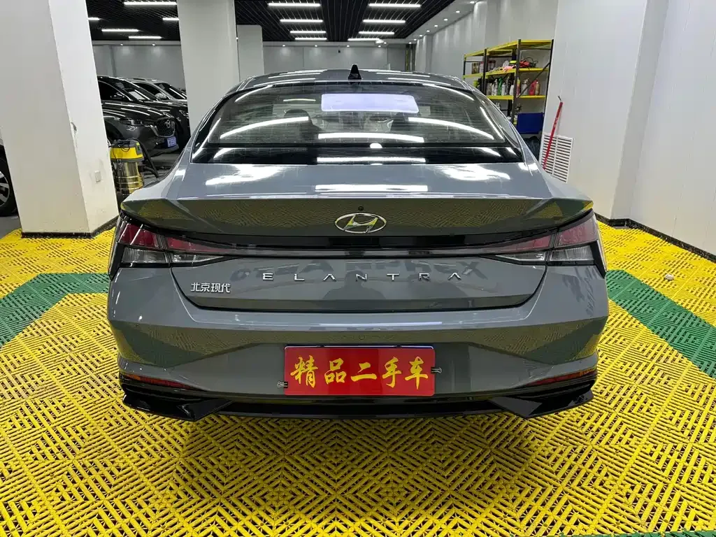Hyundai Elantra — фото 5