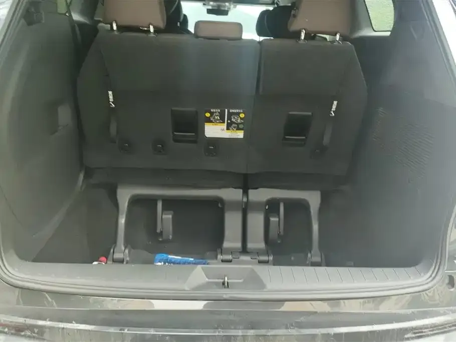 Toyota Granvia 2023 из CN, фото 2