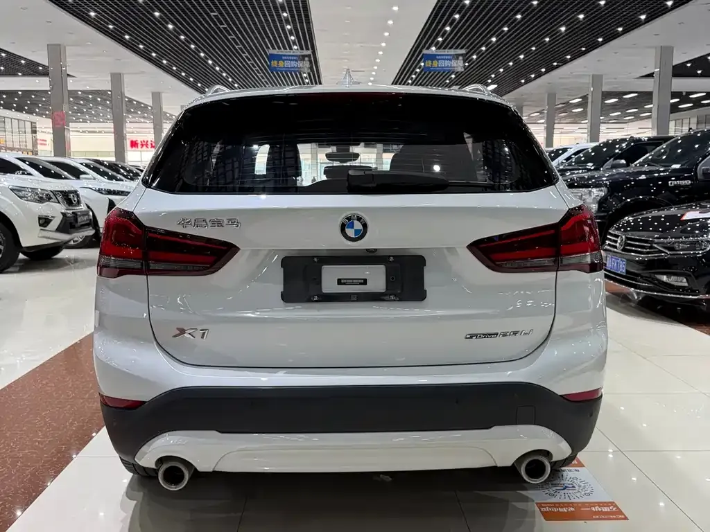 BMW X1 — фото 9