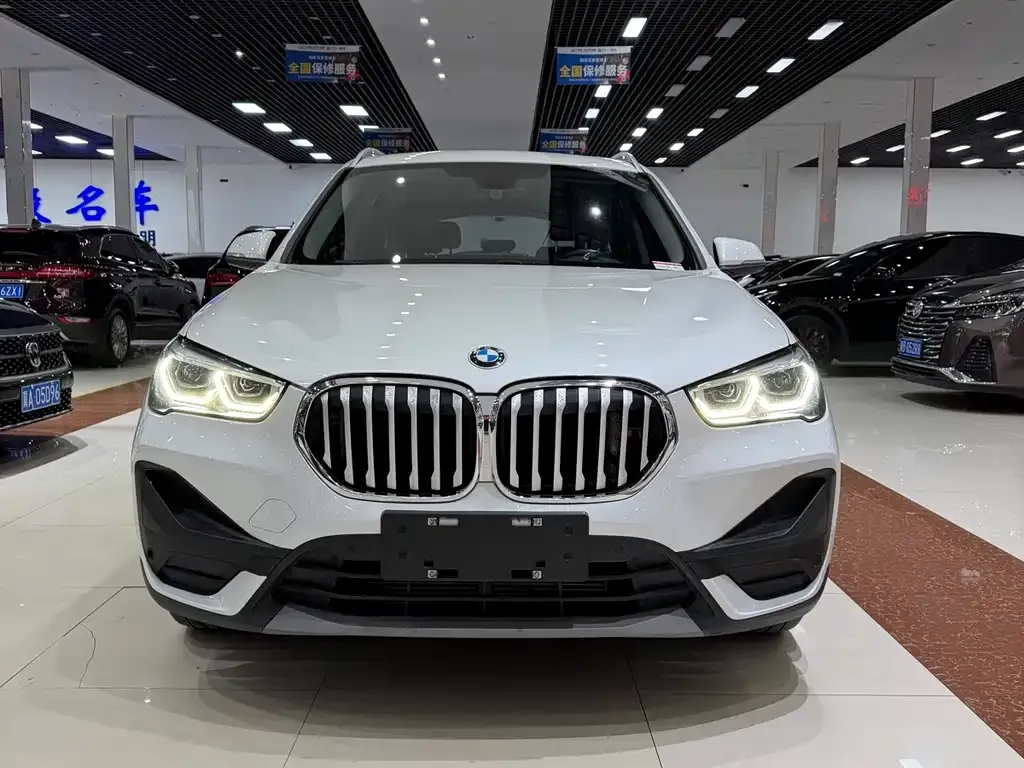 BMW X1 — фото 5