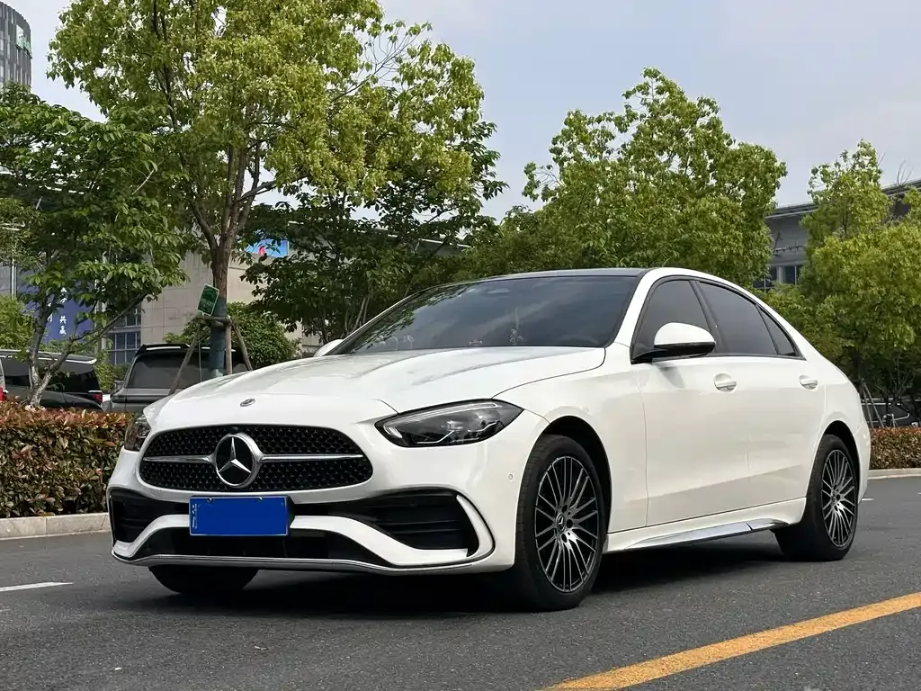 Mercedes-Benz C-Class — фото 1