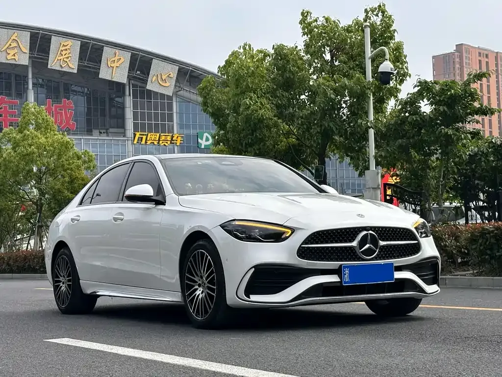 Mercedes-Benz C-Class — фото 10