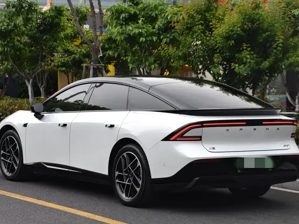 XPeng P7+ — фото 10