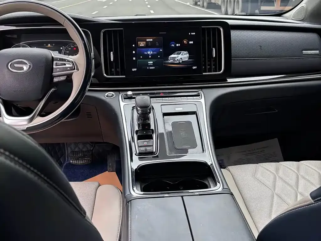 GAC Motor Trumpchi M8 — фото 10